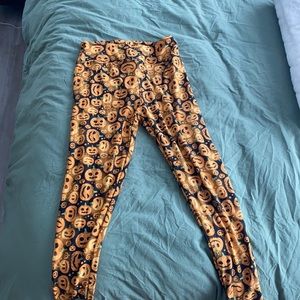 Lularoe leggings pumpkin print